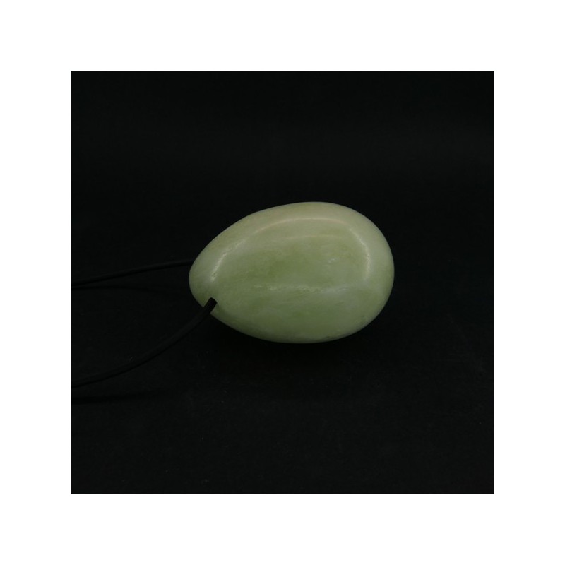 Huevo Grande de Jade con Agujero
