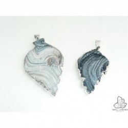 Colgante Calcedonia en forma de hoja. Ba?o Plata