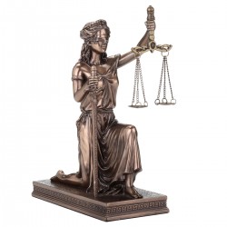 Figura Diosa Justicia...
