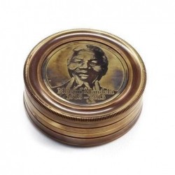 Brujula Retro Nelson mandela 5 cm